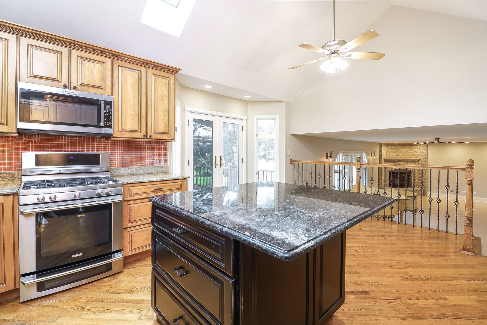 12 Meagan Lane, Lemont, IL 60439