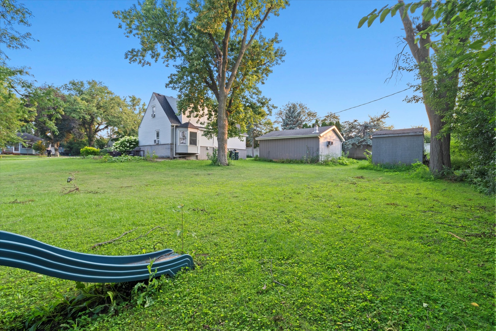 313 83rd Street, Willowbrook, IL 60527