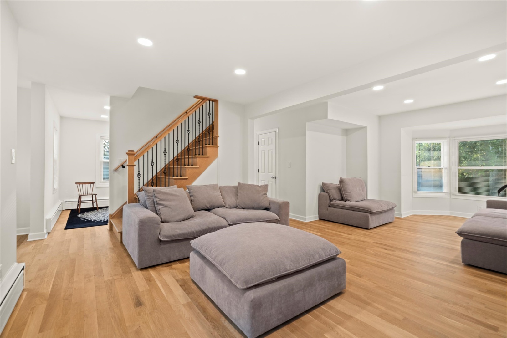 313 83rd Street, Willowbrook, IL 60527