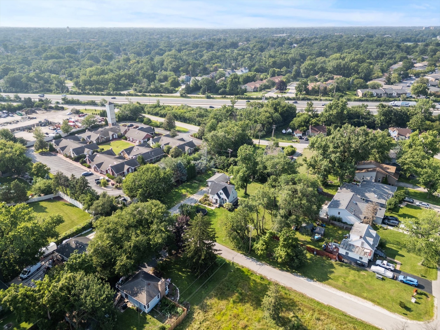 313 83rd Street, Willowbrook, IL 60527