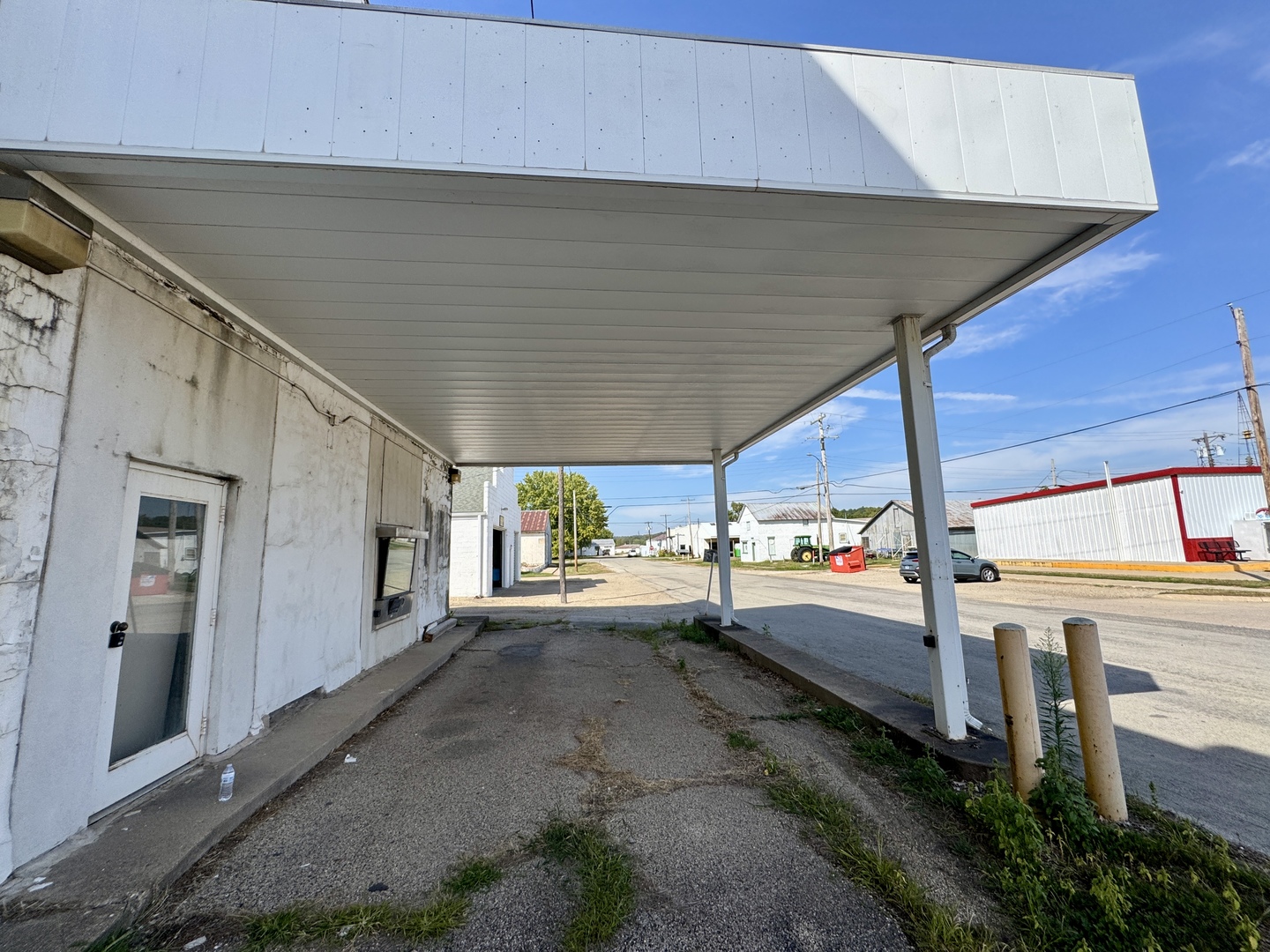 100 W Main Street, Tiskilwa, IL 61368