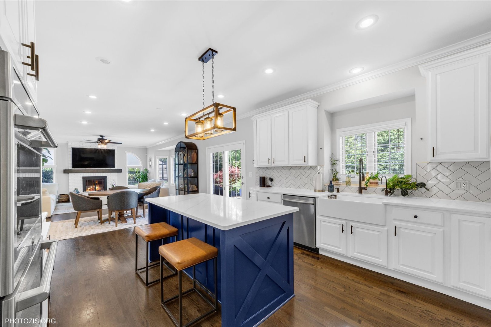 477 Mallard Court, Bloomingdale, IL 60108