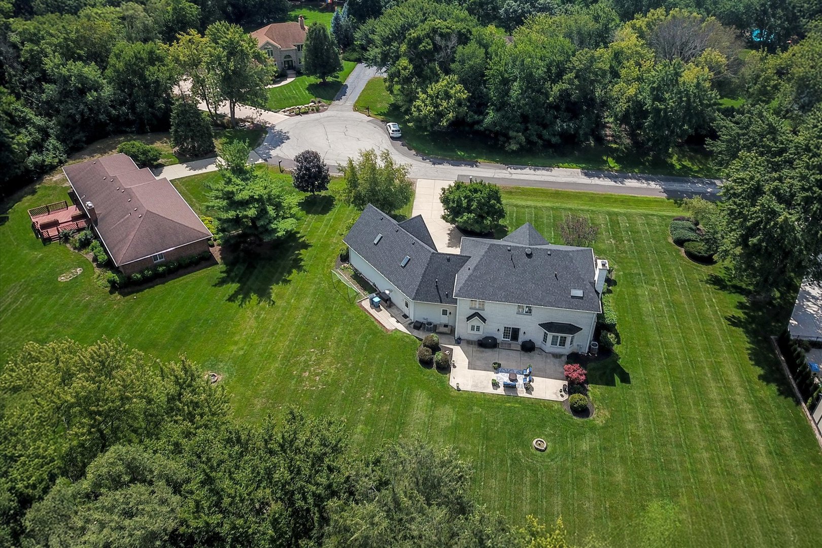 477 Mallard Court, Bloomingdale, IL 60108