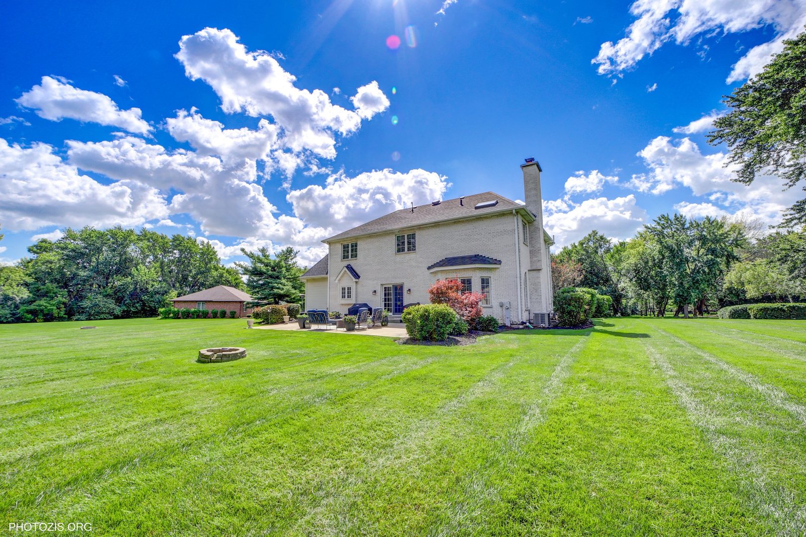 477 Mallard Court, Bloomingdale, IL 60108