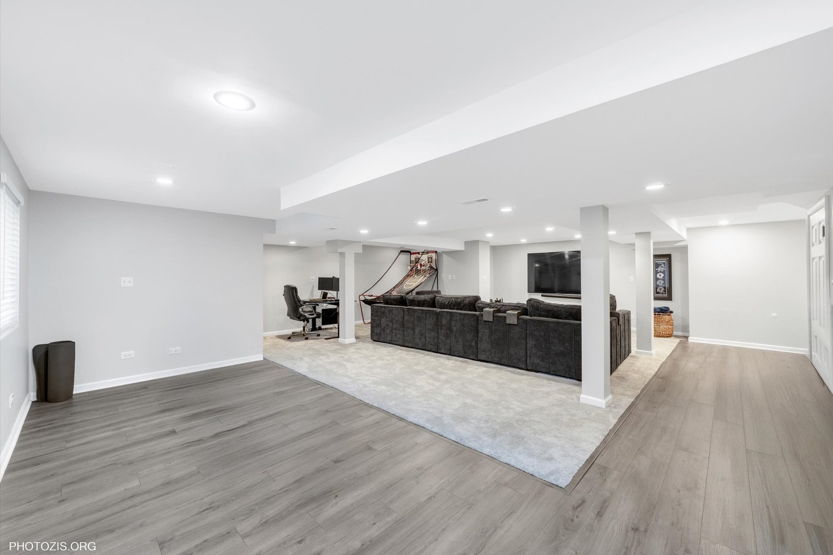 477 Mallard Court, Bloomingdale, IL 60108