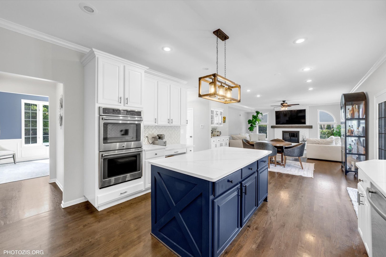 477 Mallard Court, Bloomingdale, IL 60108