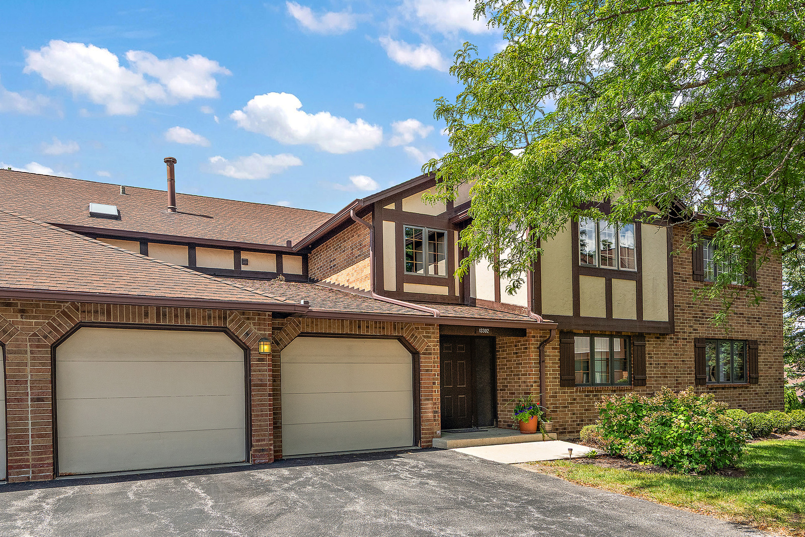 13302 S OAKVIEW Court #1FR, Palos Heights, IL 60463