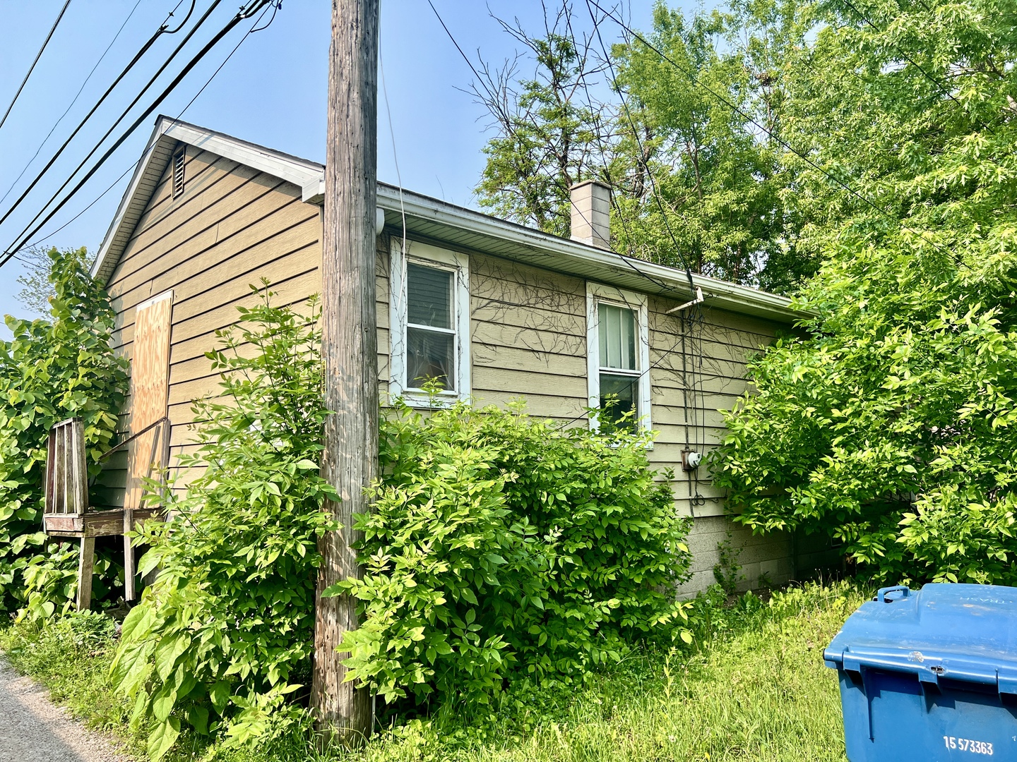 611 Hirsch Avenue, Calumet City, IL 60409