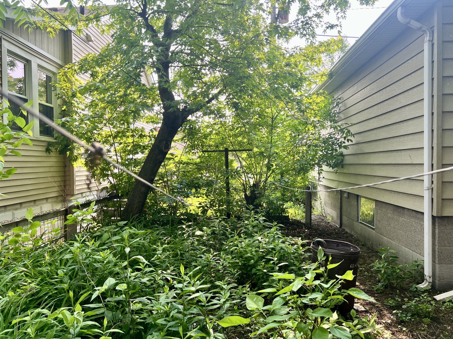 611 Hirsch Avenue, Calumet City, IL 60409
