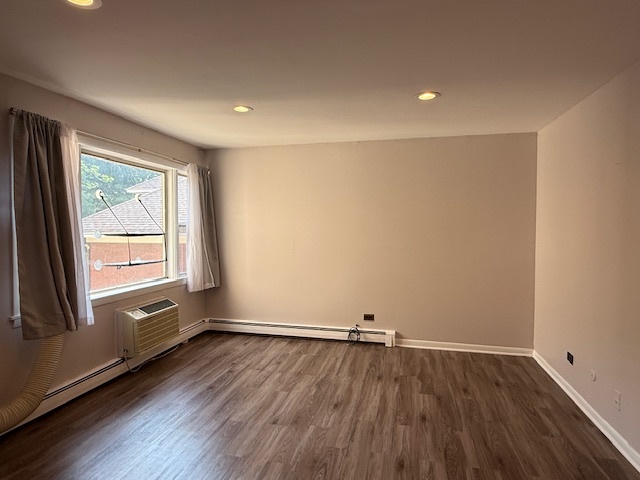1428 W Fargo Avenue #303, Chicago, IL 60626