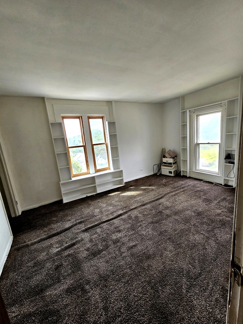603 Wellington Avenue, Elgin, IL 60120