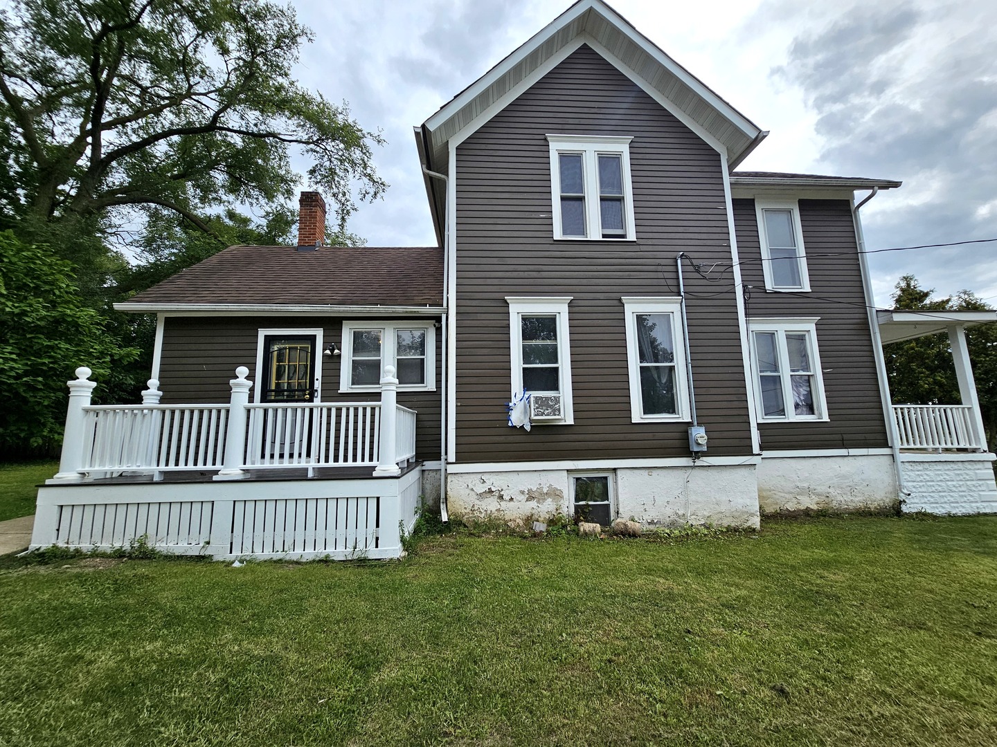 603 Wellington Avenue, Elgin, IL 60120