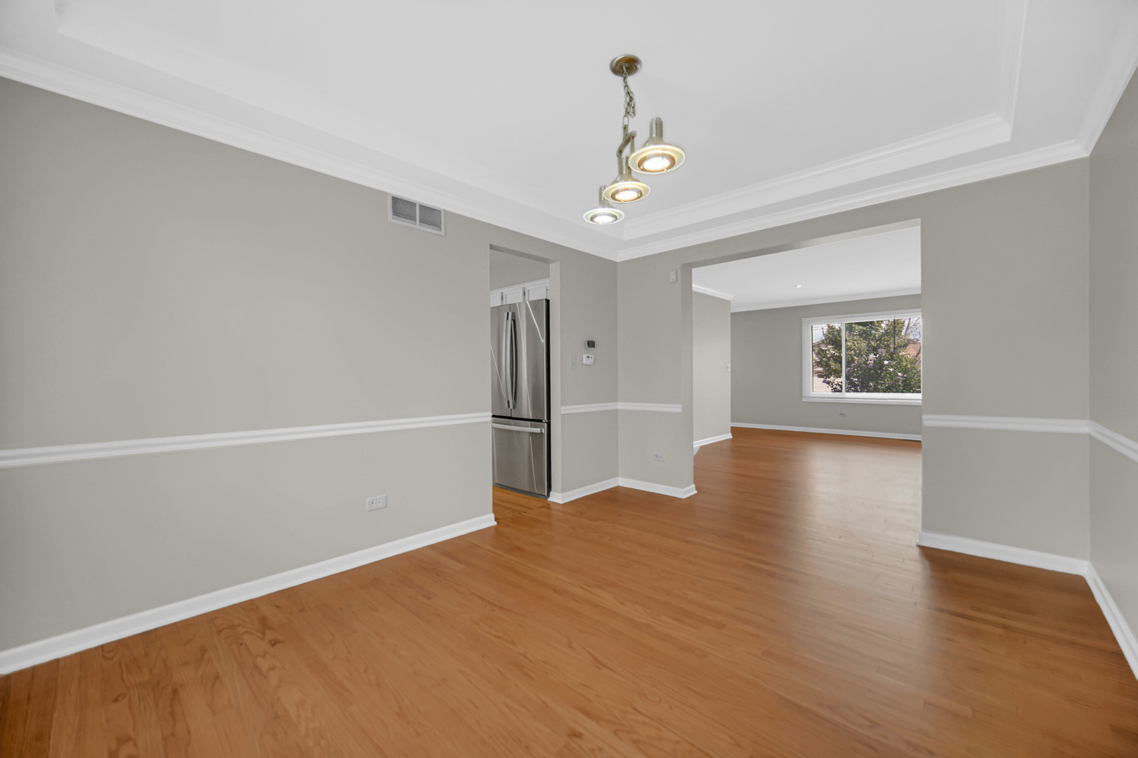 207 N Canyon Drive, Bolingbrook, IL 60490