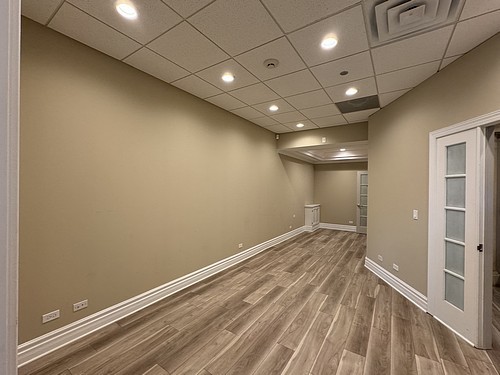 662 E Northwest Highway, Mount Prospect, IL 60056
