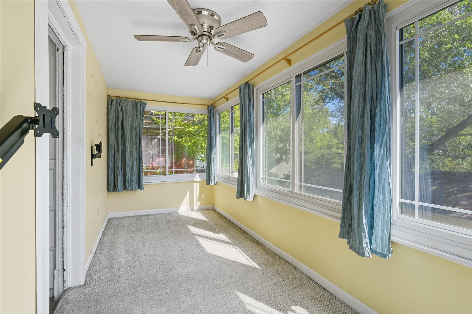 1317 N Clinton Boulevard, Bloomington, IL 61701