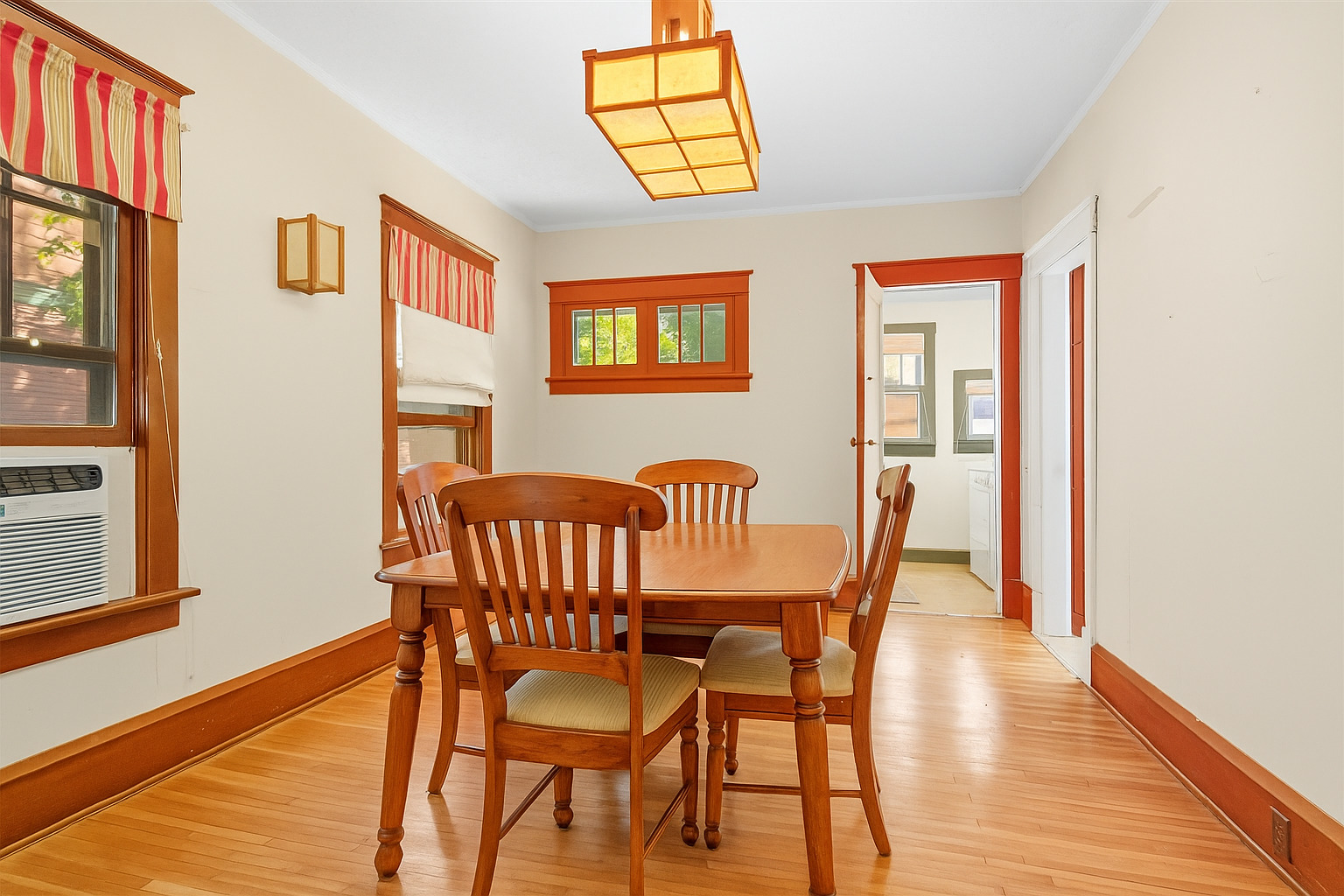 1317 N Clinton Boulevard, Bloomington, IL 61701