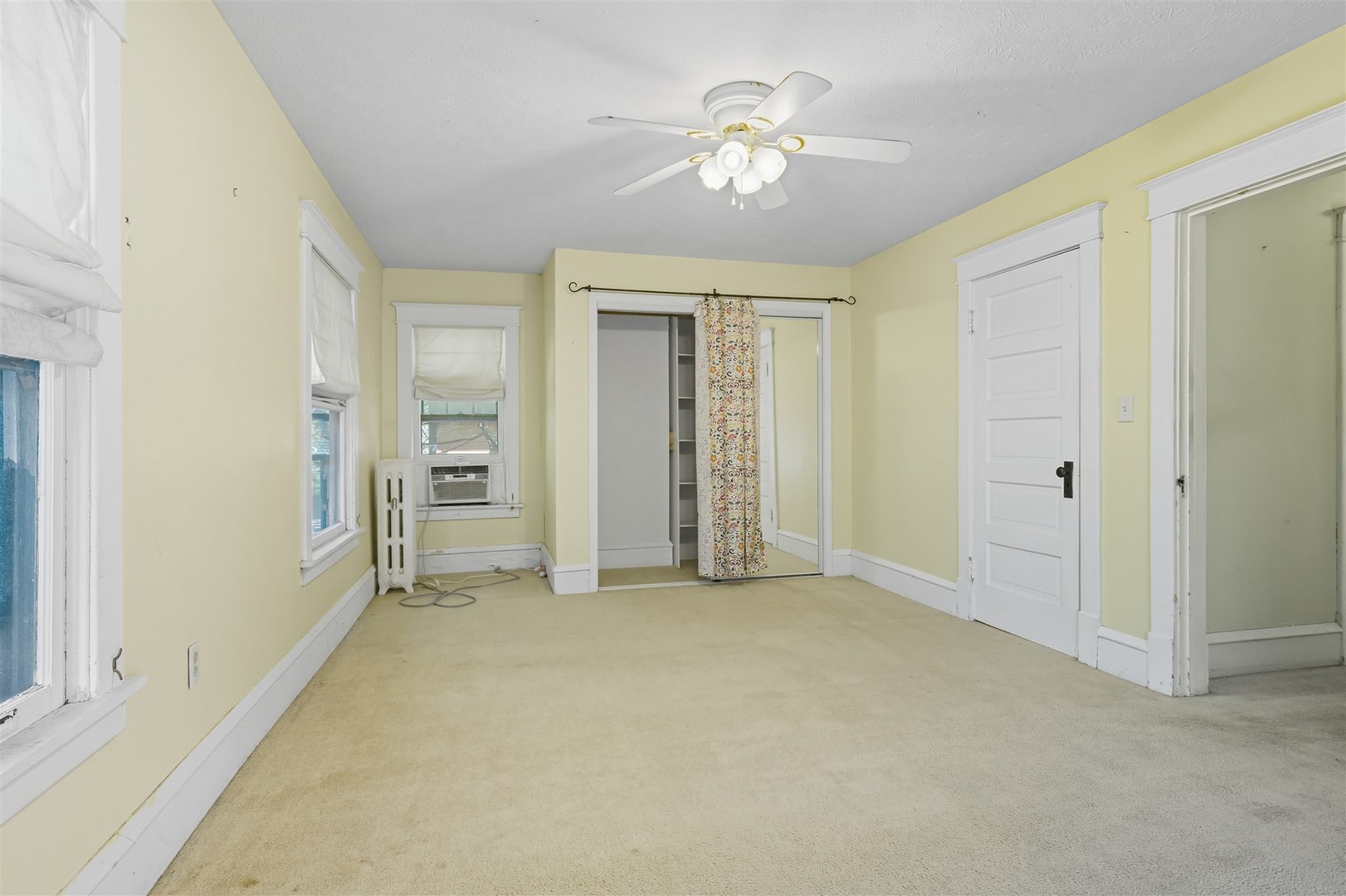 1317 N Clinton Boulevard, Bloomington, IL 61701