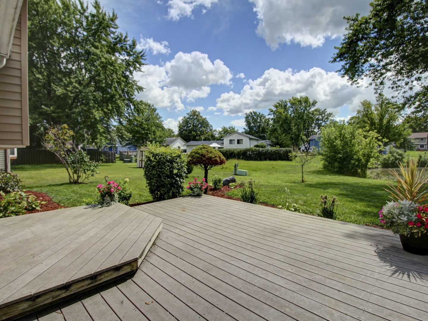 30W111 Glenhurst Court, Warrenville, IL 60555