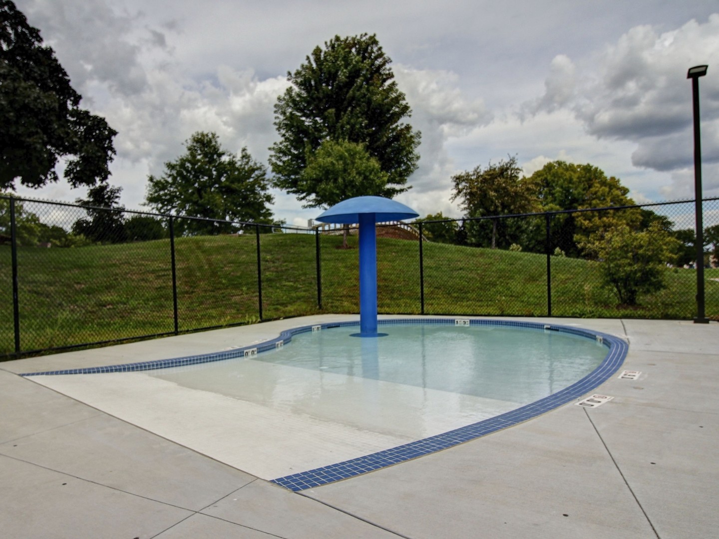 30W111 Glenhurst Court, Warrenville, IL 60555
