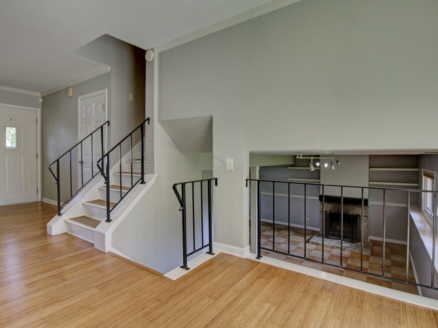 30W111 Glenhurst Court, Warrenville, IL 60555