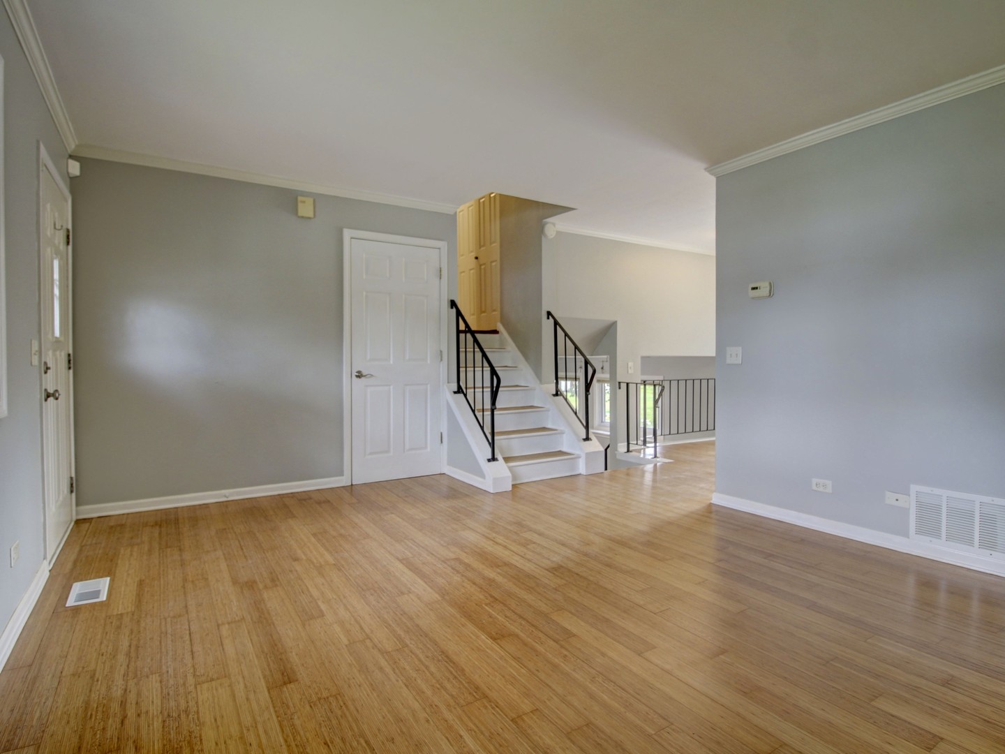 30W111 Glenhurst Court, Warrenville, IL 60555