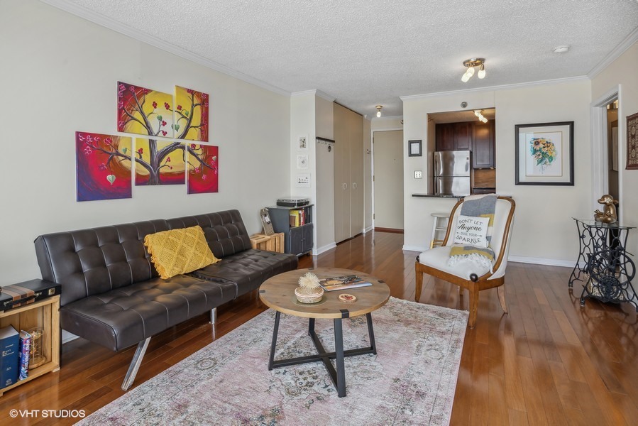 111 W Maple Street #3011, Chicago, IL 60610