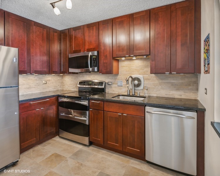 111 W Maple Street #3011, Chicago, IL 60610
