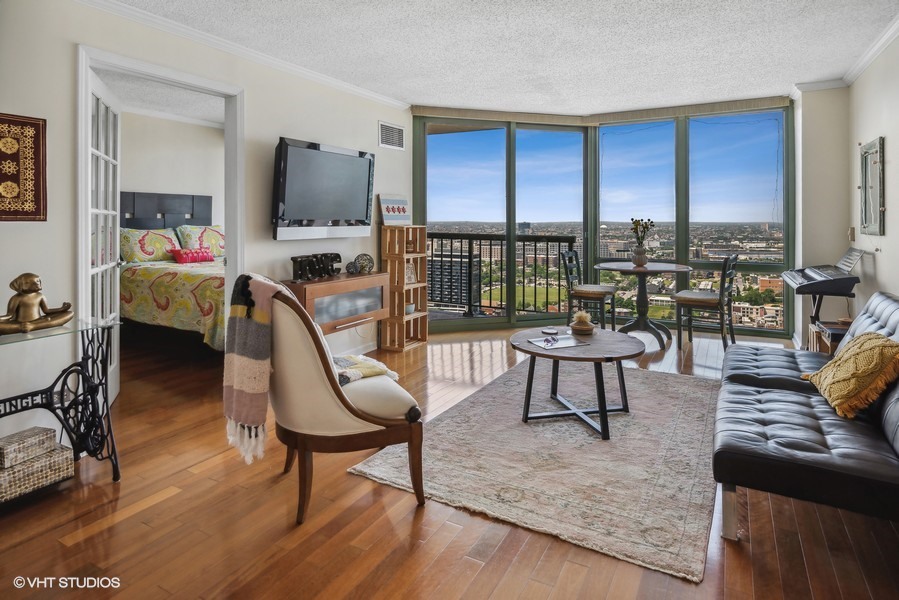 111 W Maple Street #3011, Chicago, IL 60610