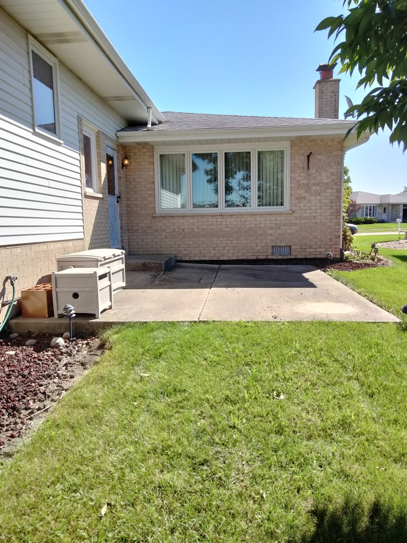 17018 93rd Avenue, Orland Hills, IL 60487