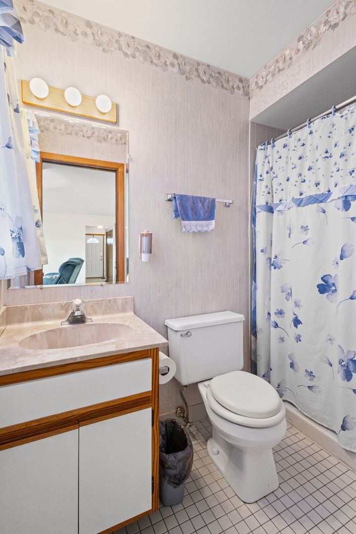 17018 93rd Avenue, Orland Hills, IL 60487