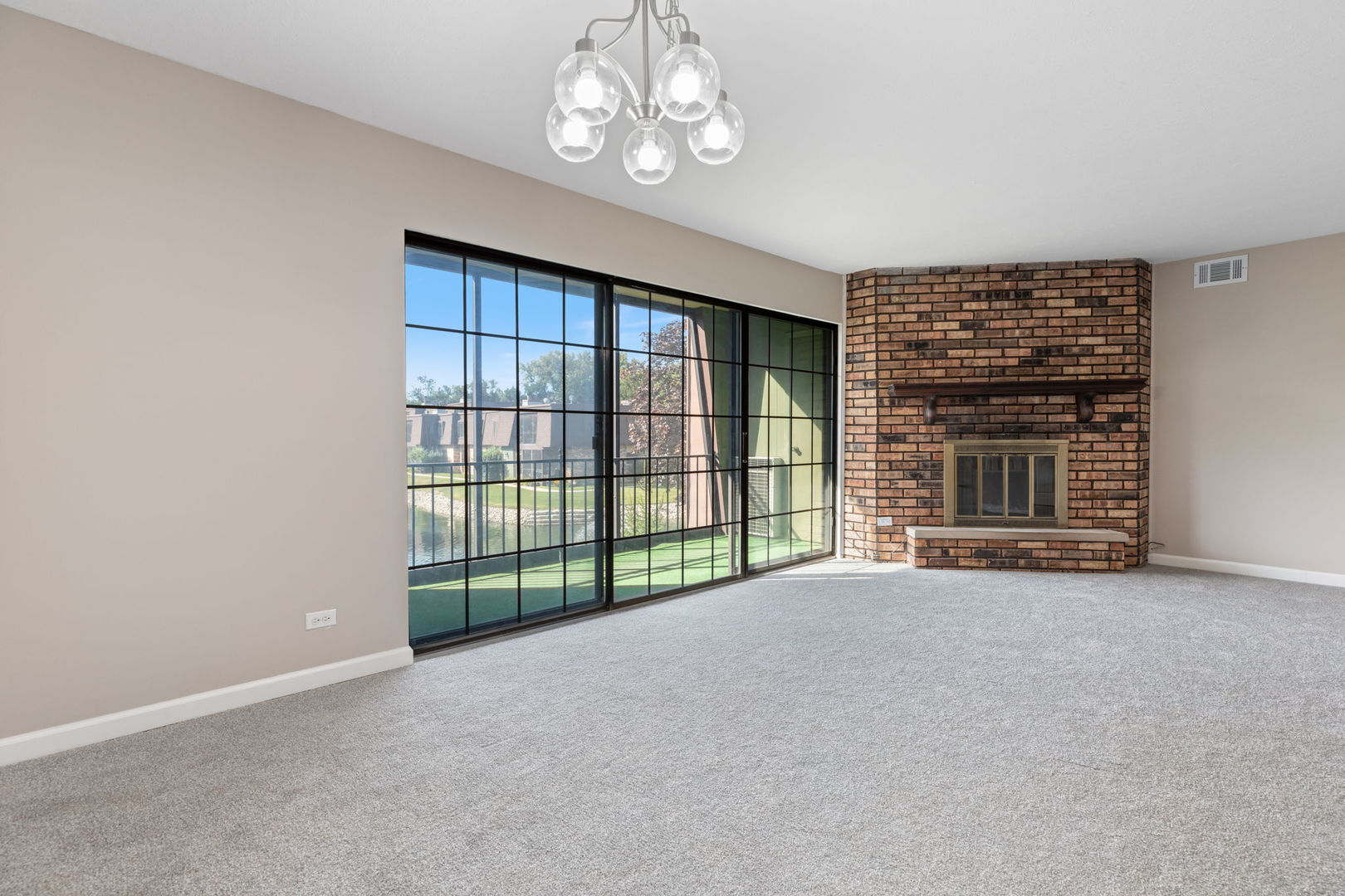 11134 Northwest Road #3C, Palos Hills, IL 60465