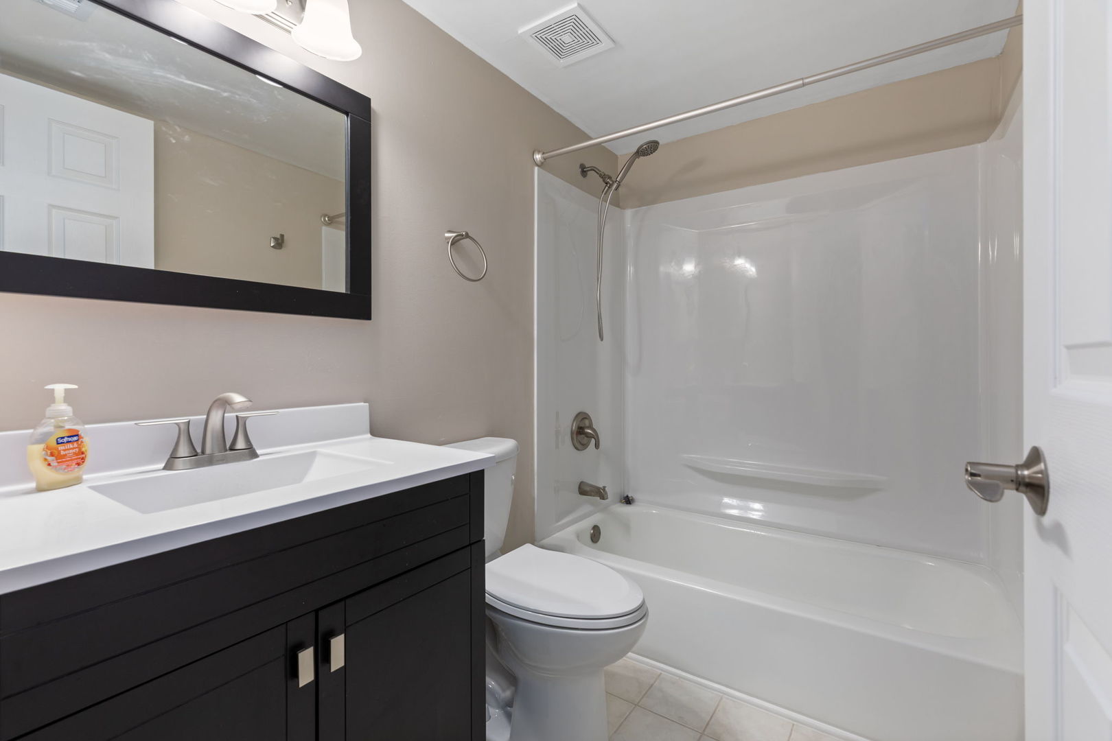 11134 Northwest Road #3C, Palos Hills, IL 60465