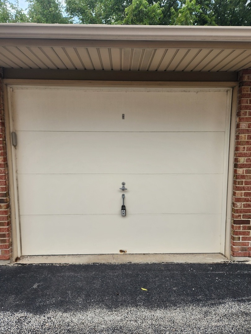 16742 Paxton Avenue #2S, Tinley Park, IL 60477
