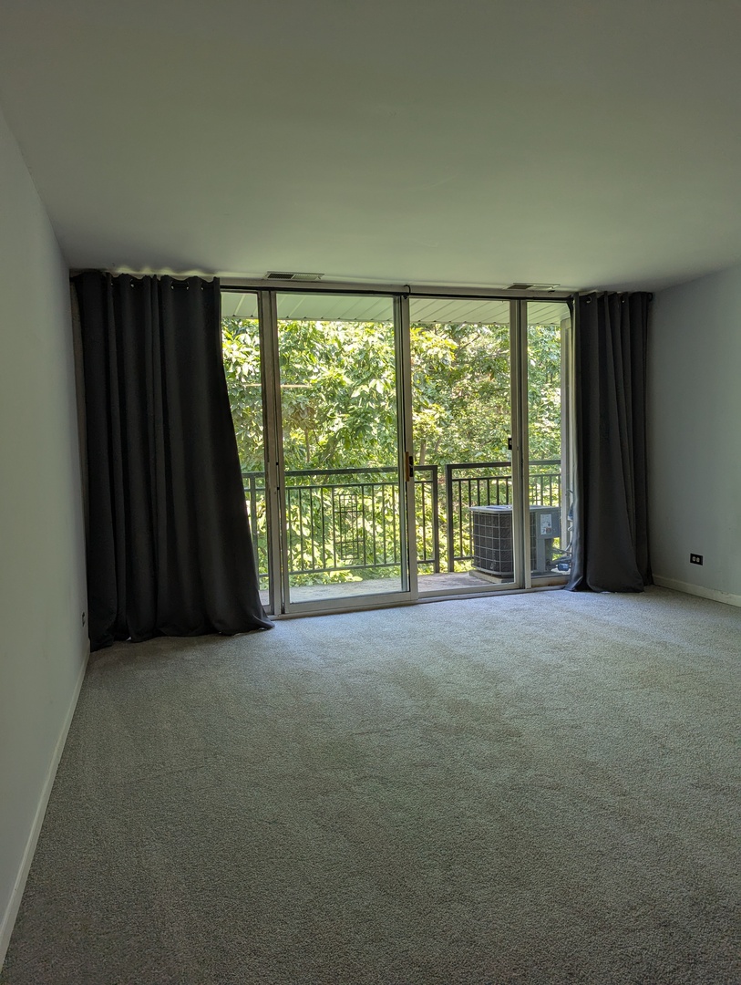 1811 Four Lakes Avenue #4J, Lisle, IL 60532