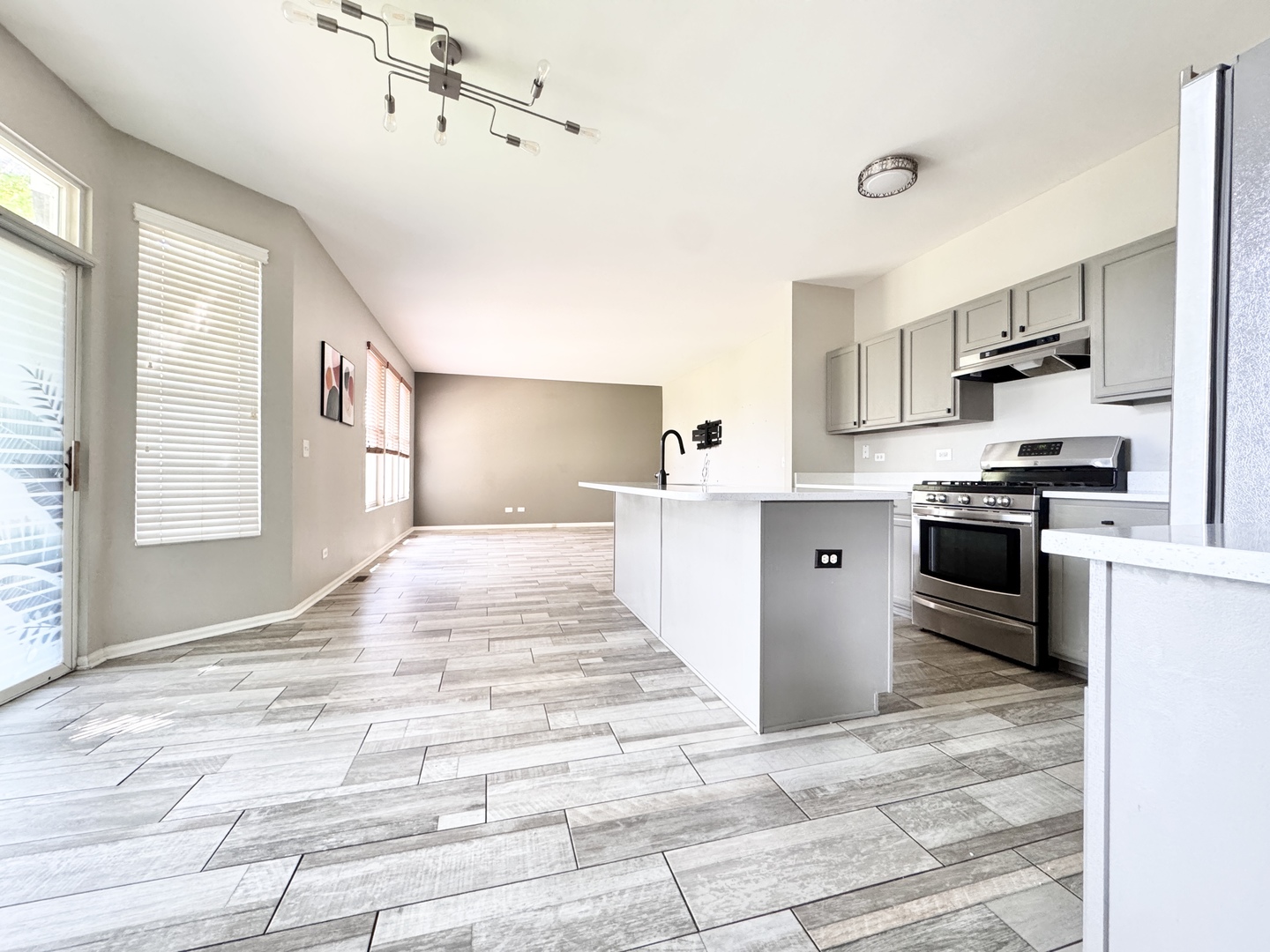 11319 Maplewood Drive, Plainfield, IL 60585