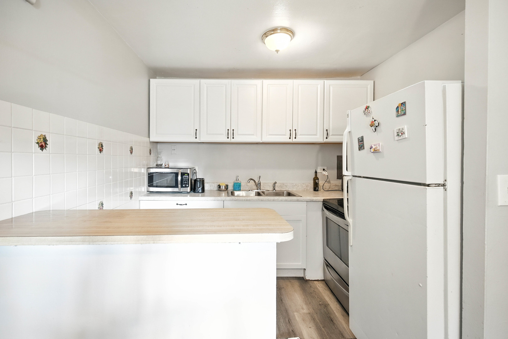 2506 Algonquin Road #1, Rolling Meadows, IL 60008