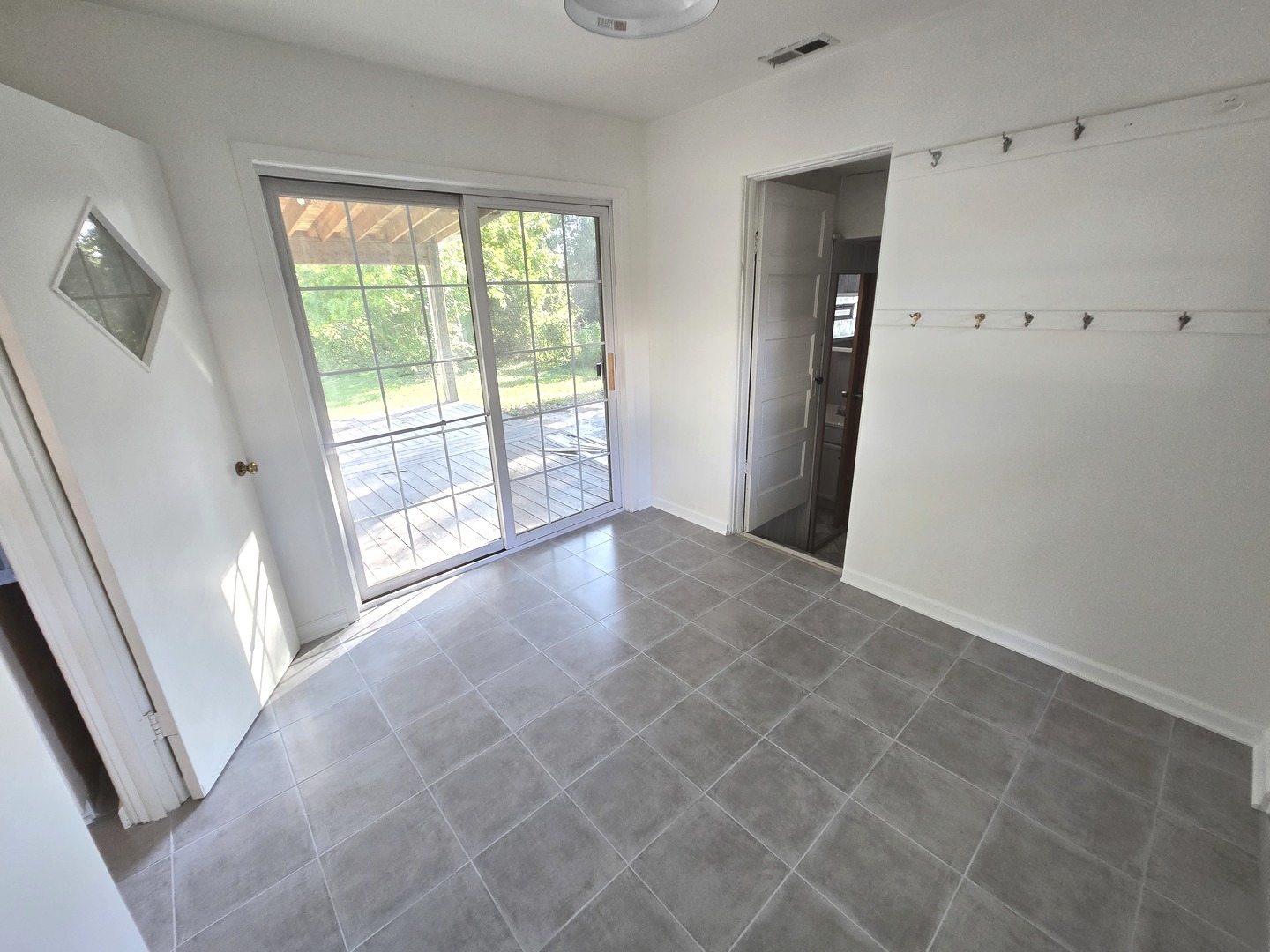 901 E Krage Drive, Addison, IL 60101