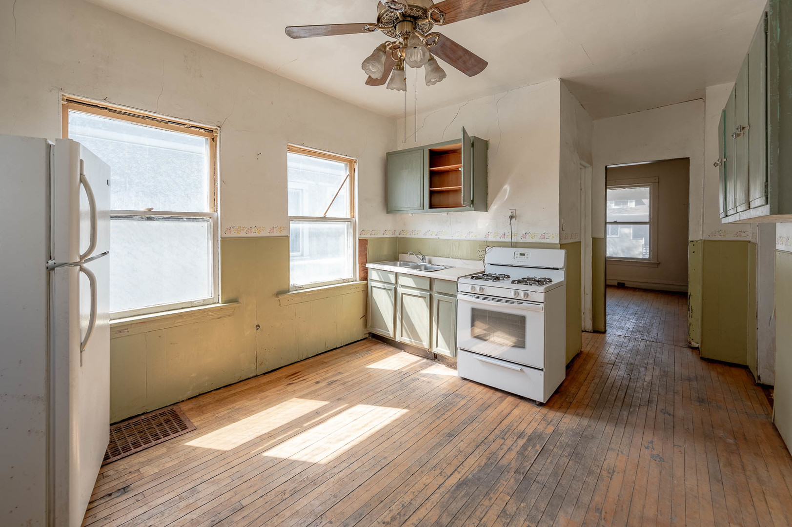 1118 Thomas Avenue, Forest Park, IL 60130