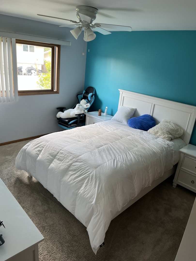 12024 S Van Beveren Drive, Alsip, IL 60803