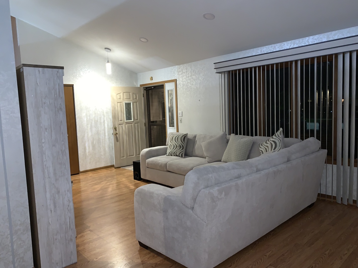 12024 S Van Beveren Drive, Alsip, IL 60803