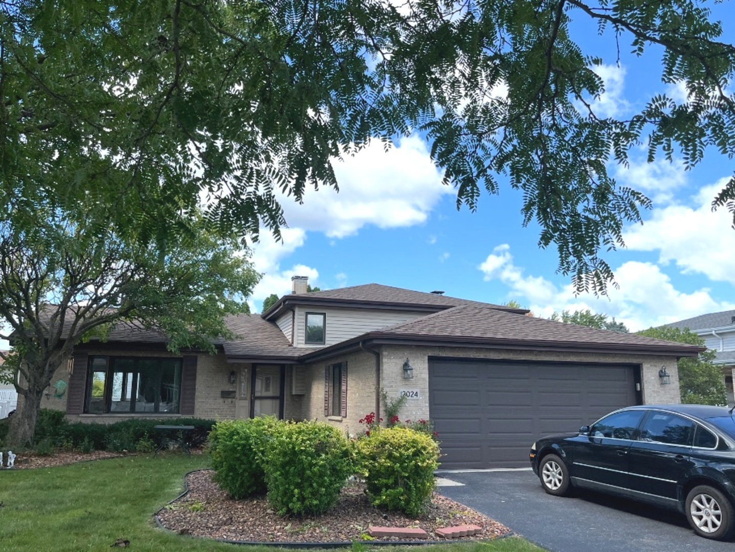 12024 S Van Beveren Drive, Alsip, IL 60803