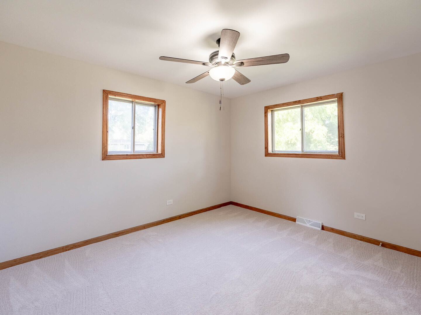 15117 La Crosse Avenue, Oak Forest, IL 60452