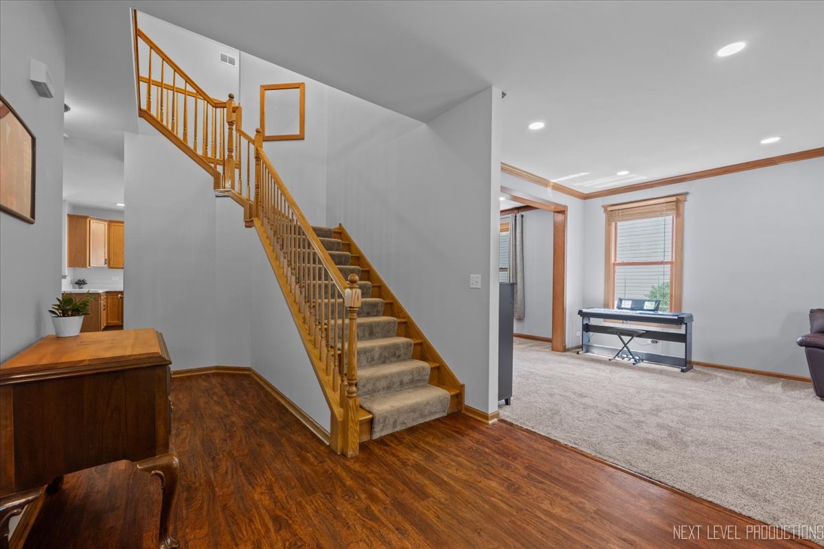 209 Somerset Drive, Sugar Grove, IL 60554