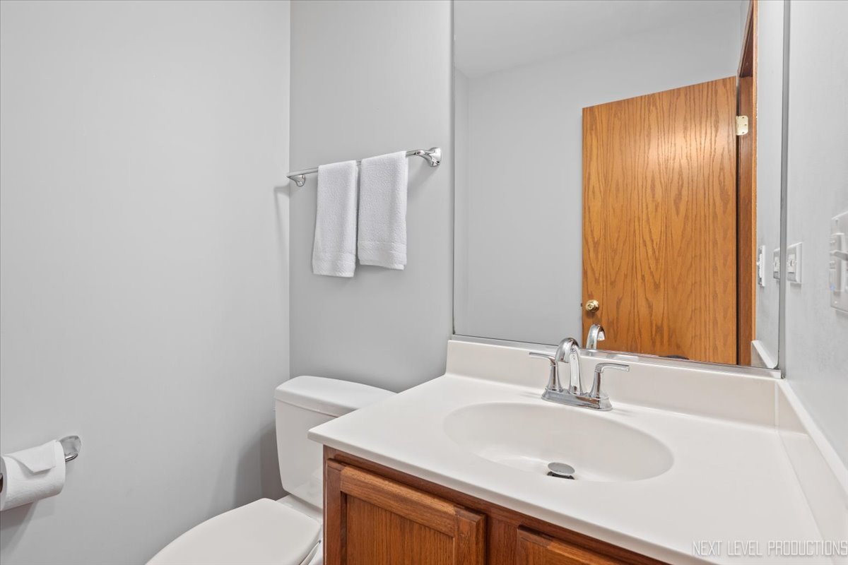 209 Somerset Drive, Sugar Grove, IL 60554
