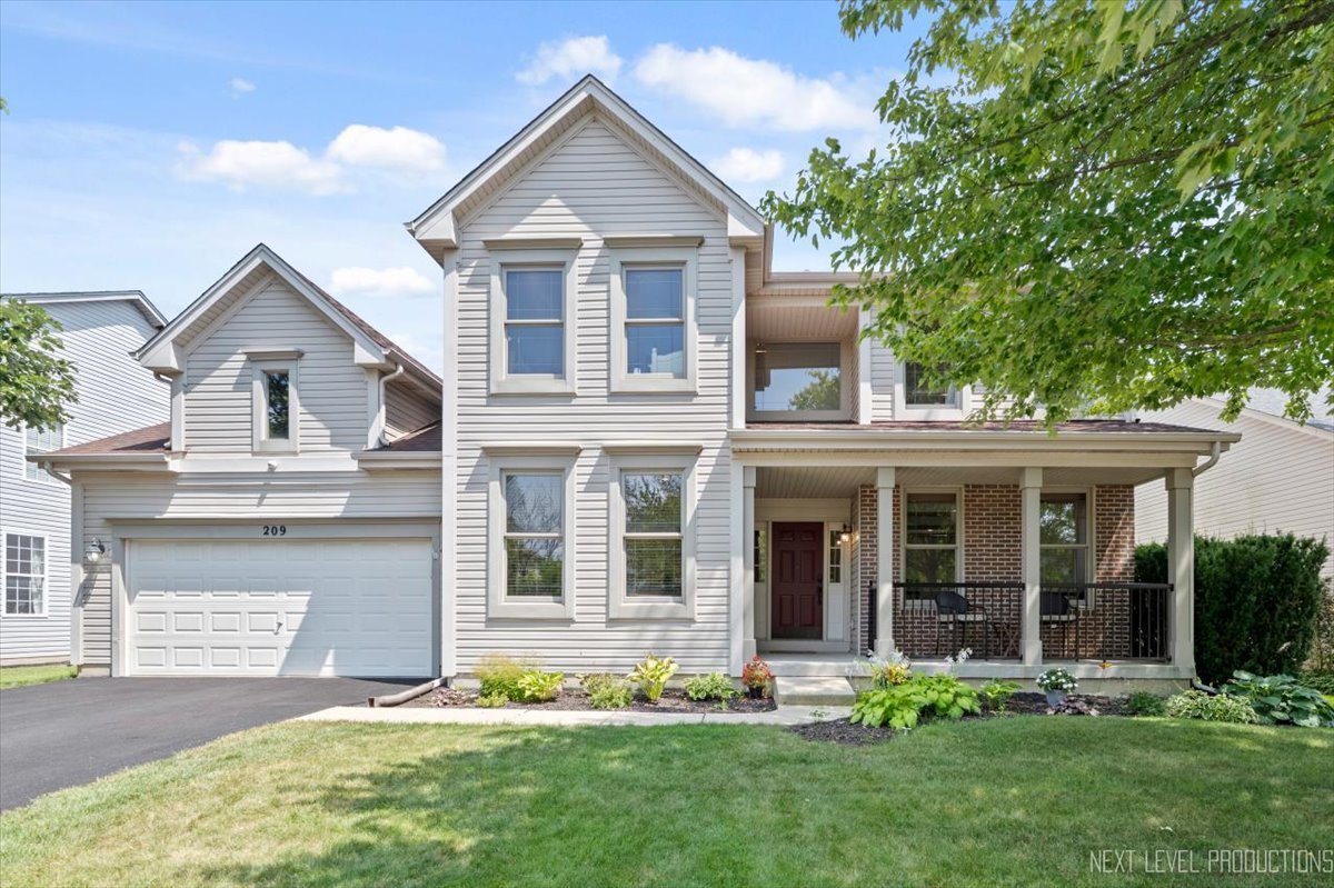 209 Somerset Drive, Sugar Grove, IL 60554