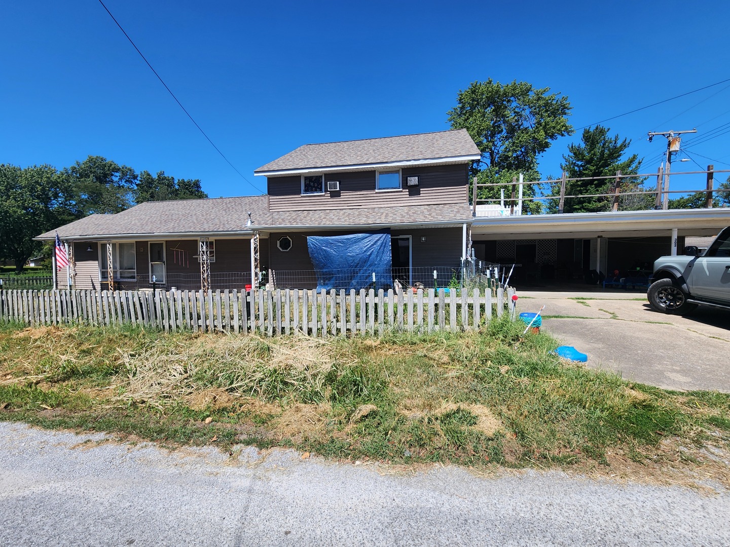 302 N Illinois Avenue, West Frankfort, IL 62896