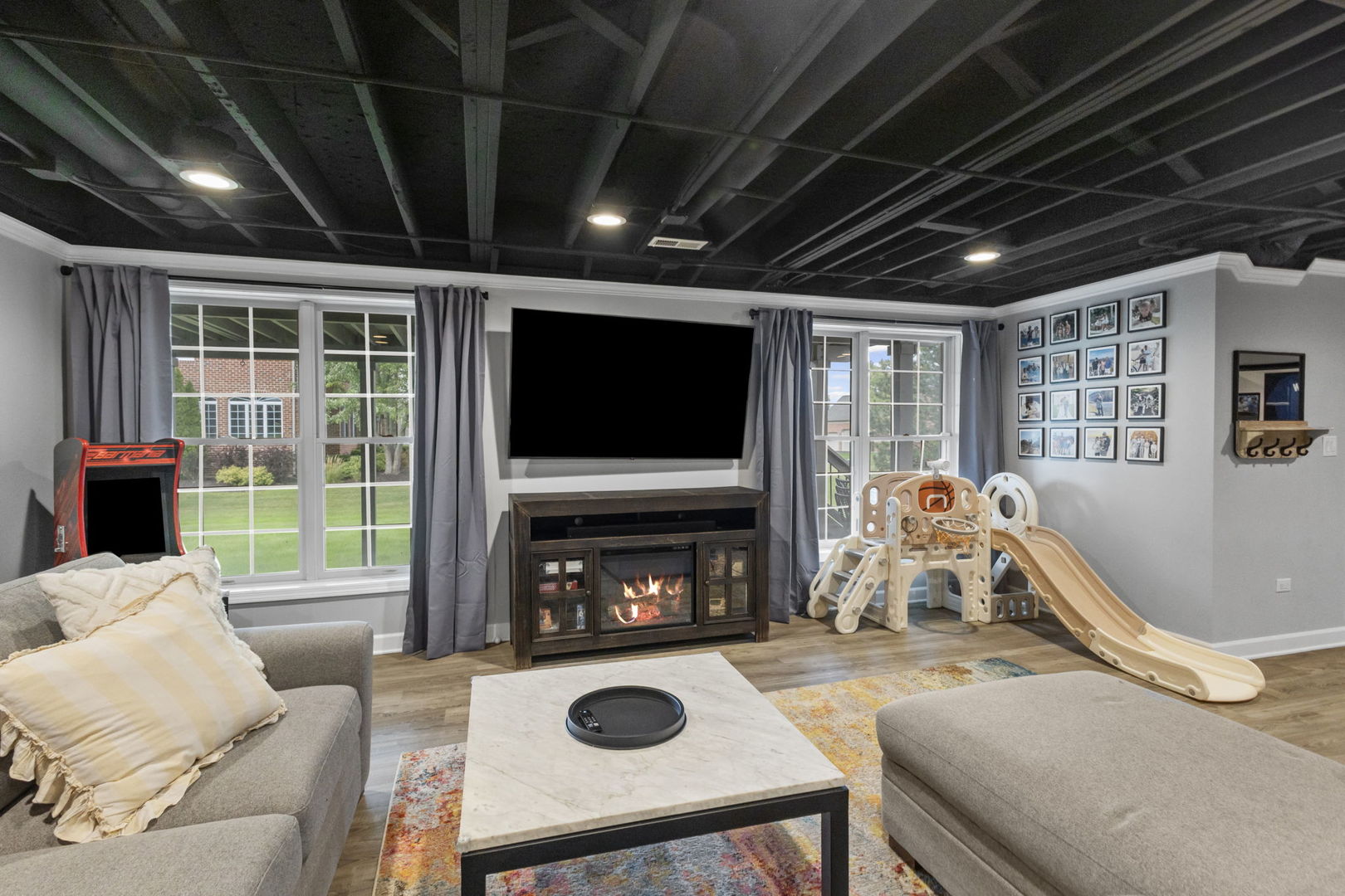 4 Tournament Drive, Hawthorn Woods, IL 60047