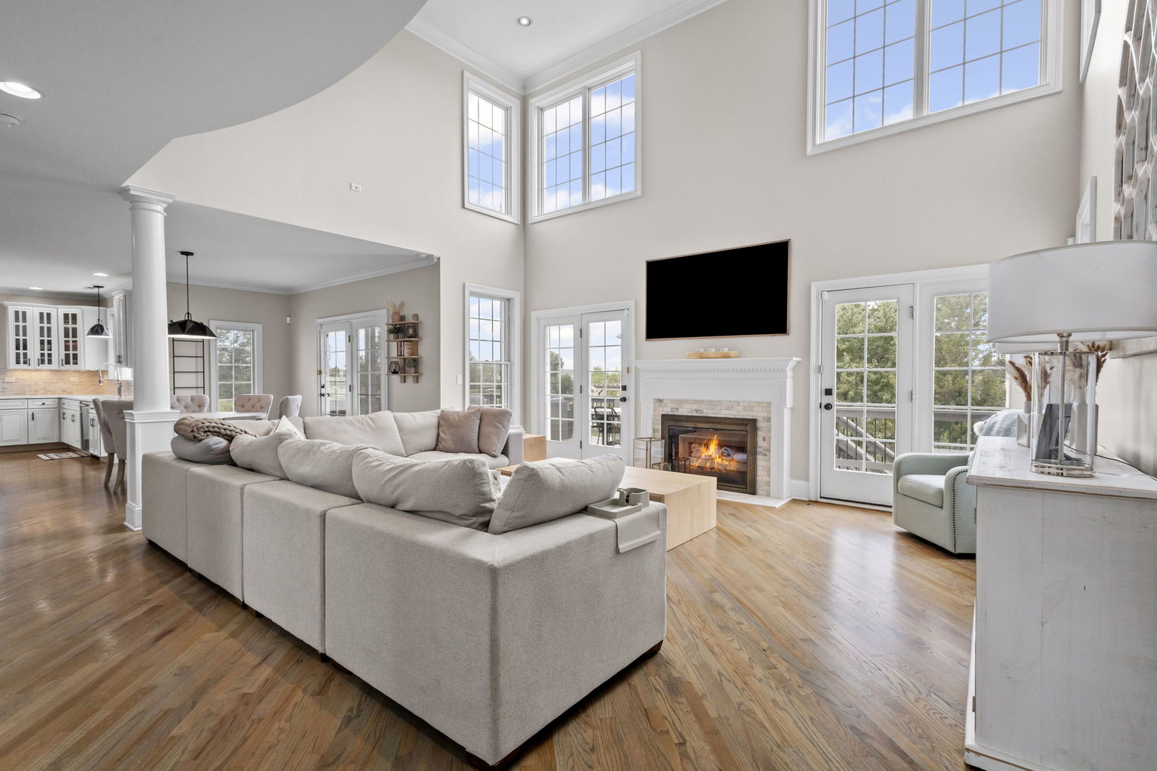 4 Tournament Drive, Hawthorn Woods, IL 60047