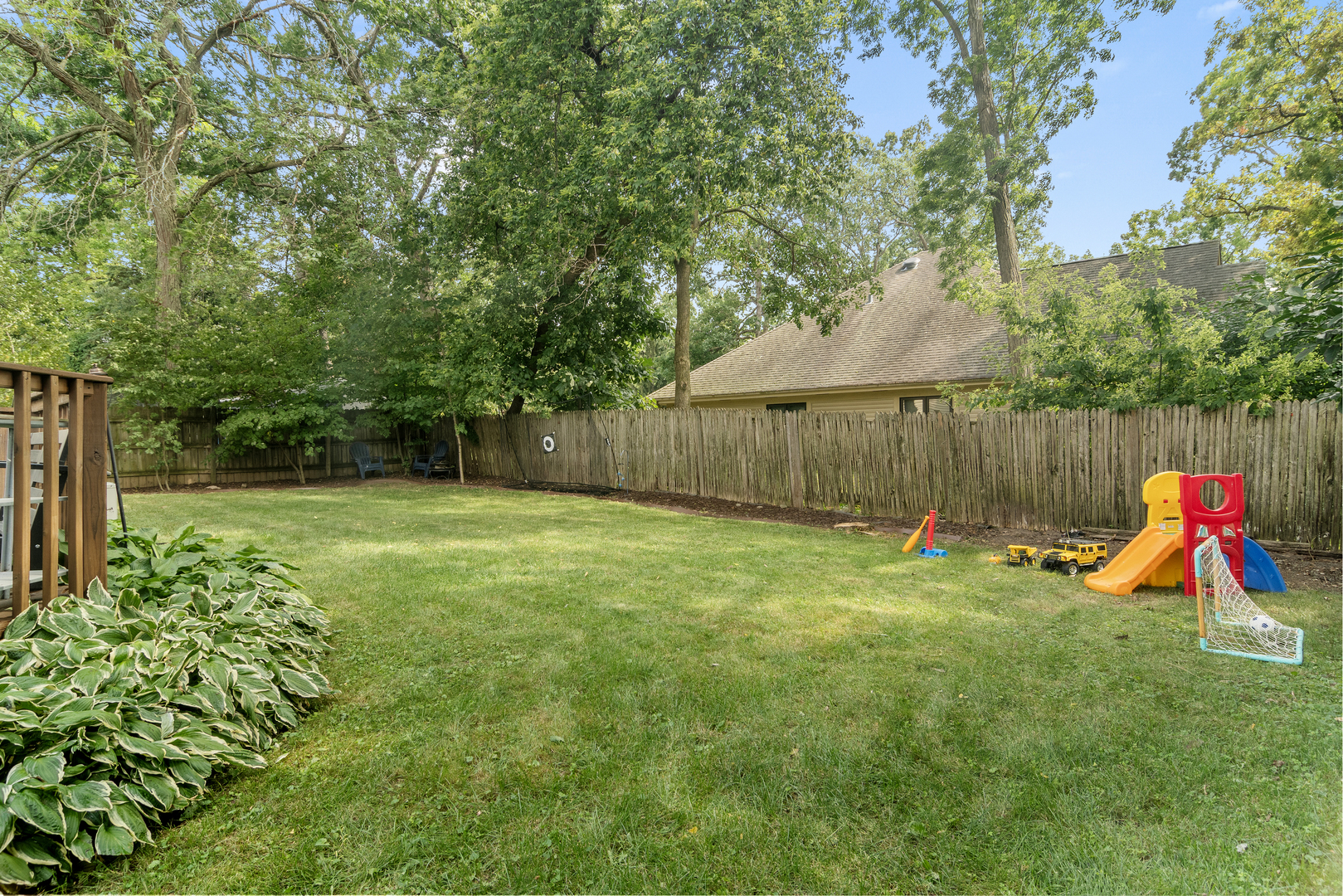 221 Oakdale Avenue, Mundelein, IL 60060