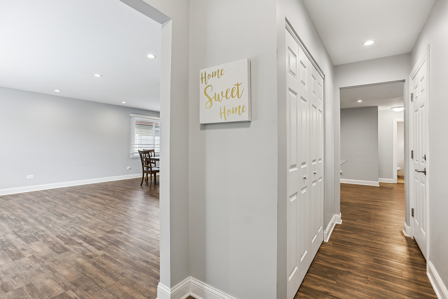 5218 Laramie Court, Oak Forest, IL 60452